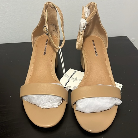 NEW Amazon Essentials Two Strap Heeled Sandal - Picture 2 of 6